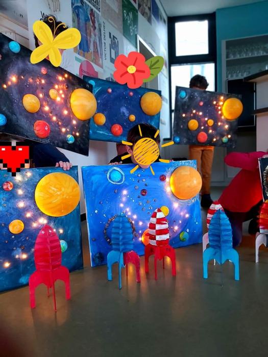 Activité créative pour enfants - le système solaire
