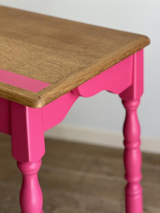 table vintage rénovée par notre équipe de menuisier